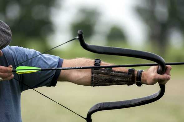 Recurve short bow made out of a PVC pipe